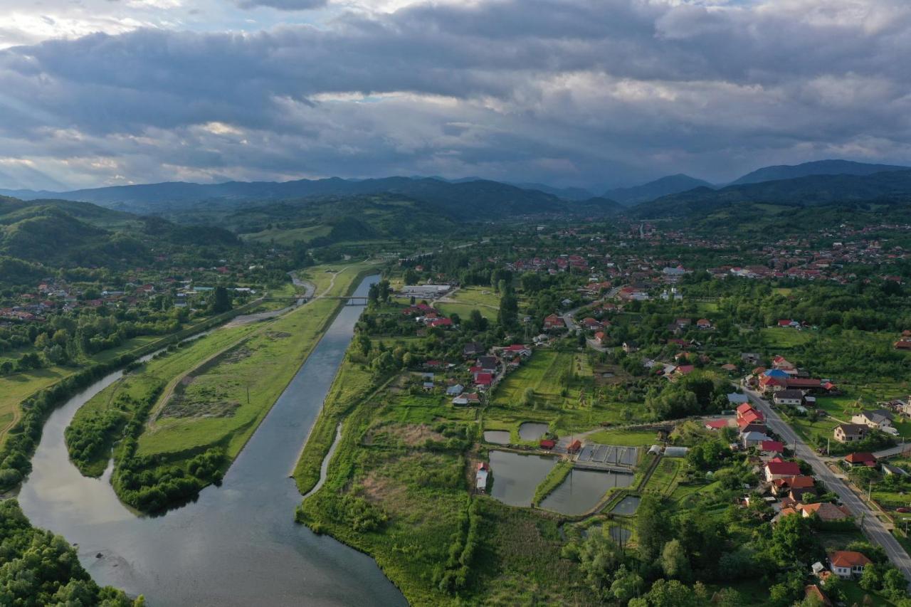 Pensiunea Lacul Albesti Albestii Paminteni Esterno foto